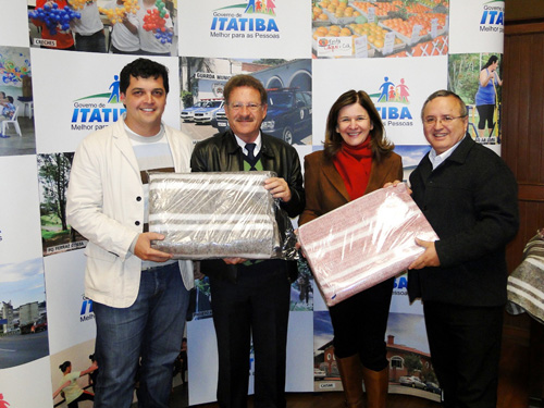 11072011_-_doacao_de_cobertores_sabesp_-_fss