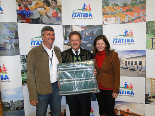 11072011_-_doacao_de_cobertores_sabesp_-_fss_1