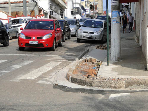 2011.11.17_-_urbanizao_rua_francisco_glicerio_-_sobras_6